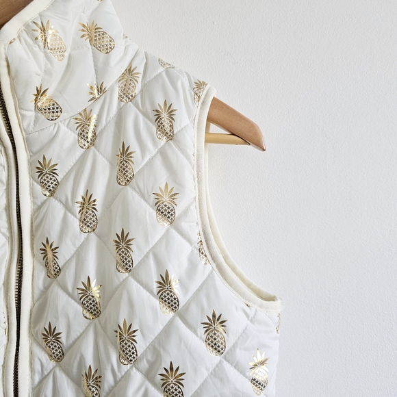 Simply Southern White & Gold Pineapple Quilted Sleeveless Puffer Vest Size Small - Picture 10 of 16
